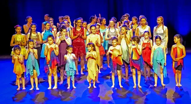 ASJ PRESSE – LES DANSEUSES EN GALA À L&rsquo;UNISSON